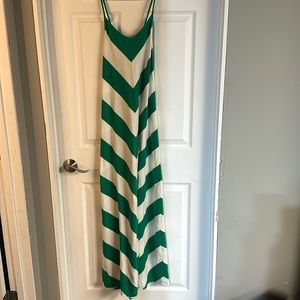 Women’s chevron green maxi dress